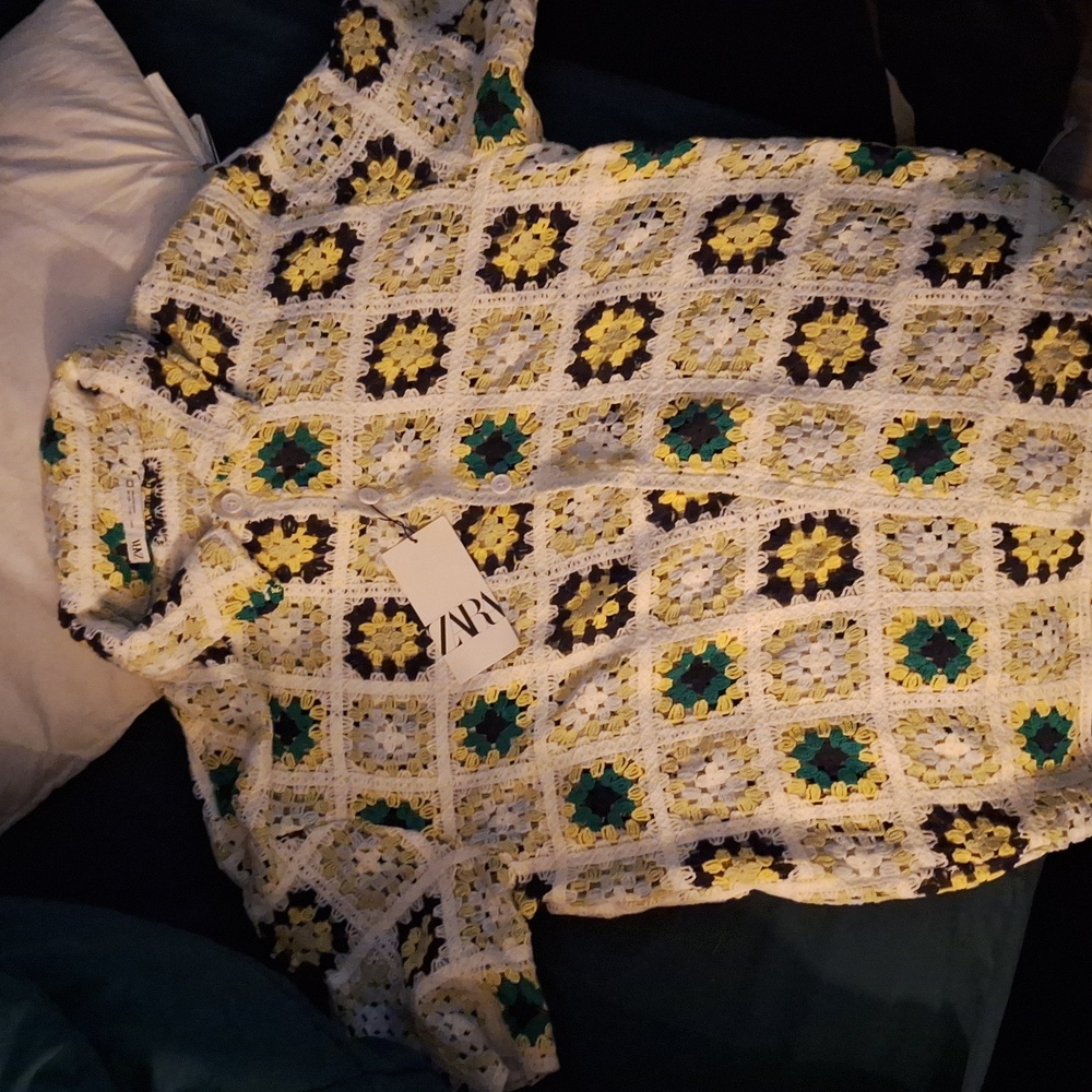 Zara yellow white and green crocheted cotton and acrylic button up Mens Large